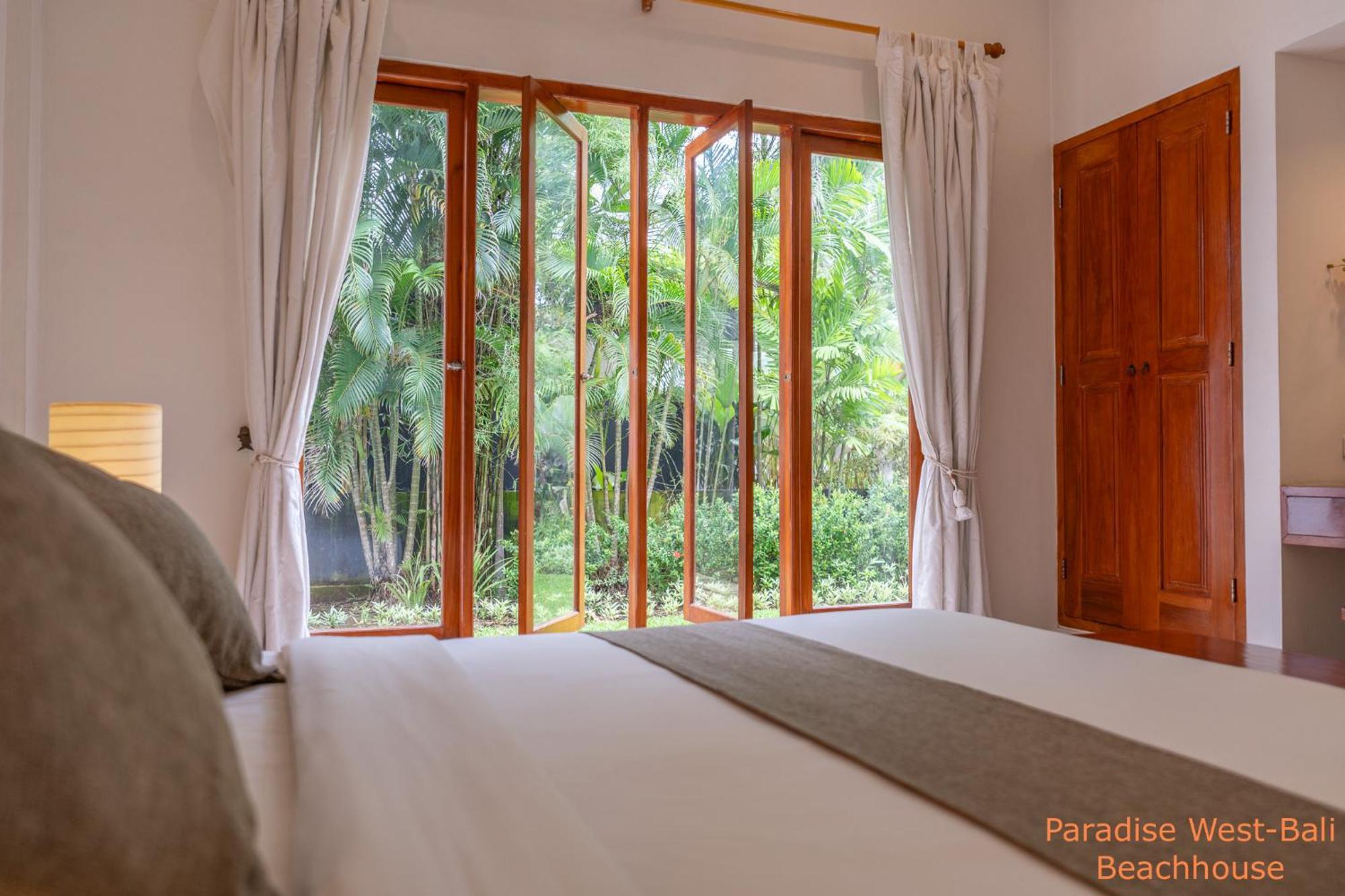 Paradise West-Bali Palasari Bilik gambar